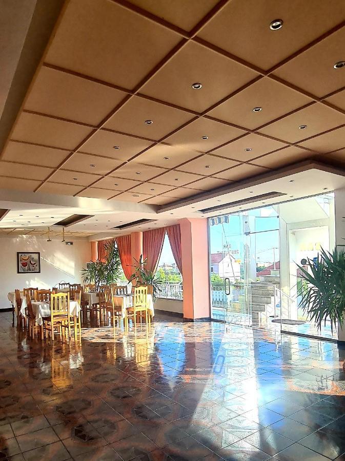 Hotel Nicola Lezhë Exterior foto