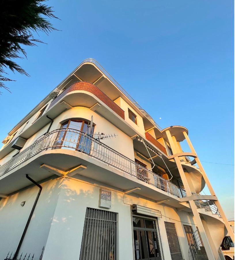 Hotel Nicola Lezhë Exterior foto